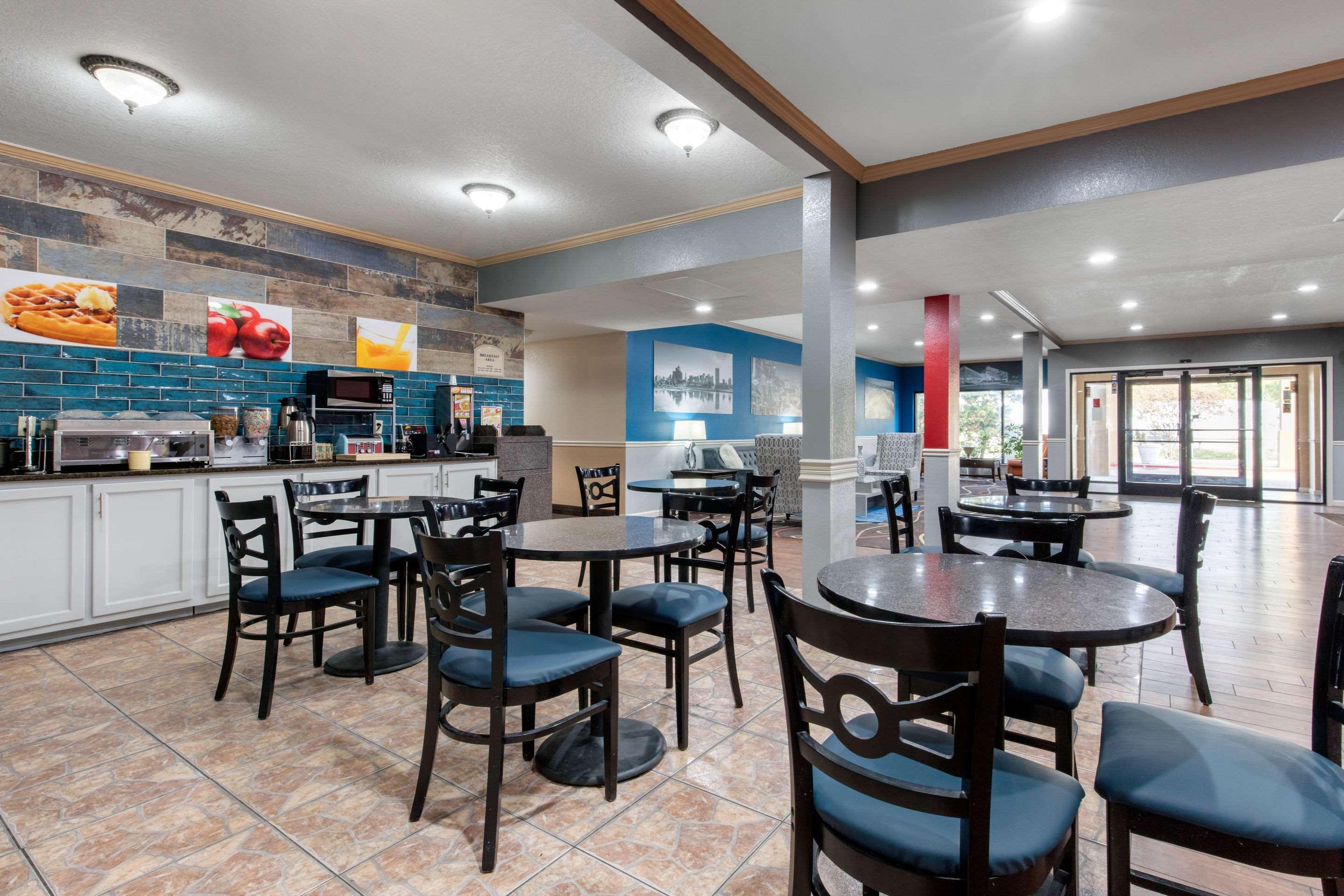 Quality Inn West Memphis I-40 Экстерьер фото